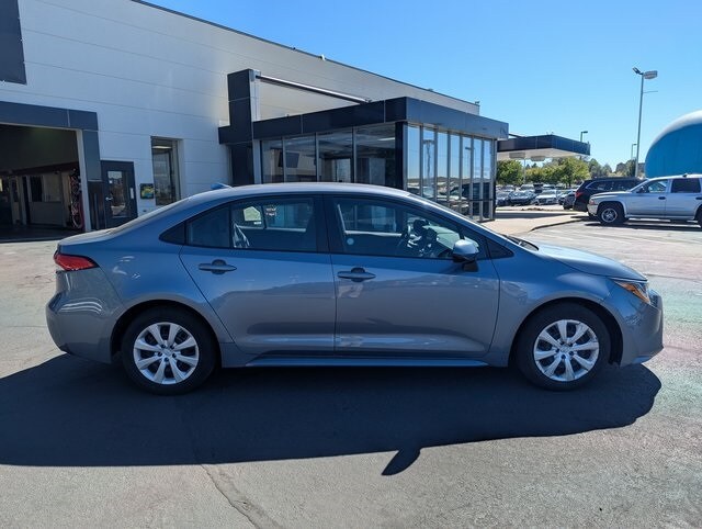 2024 Toyota Corolla LE photo 2