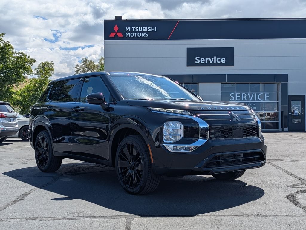 2026 Mitsubishi Outlander LE S-AWC's photo