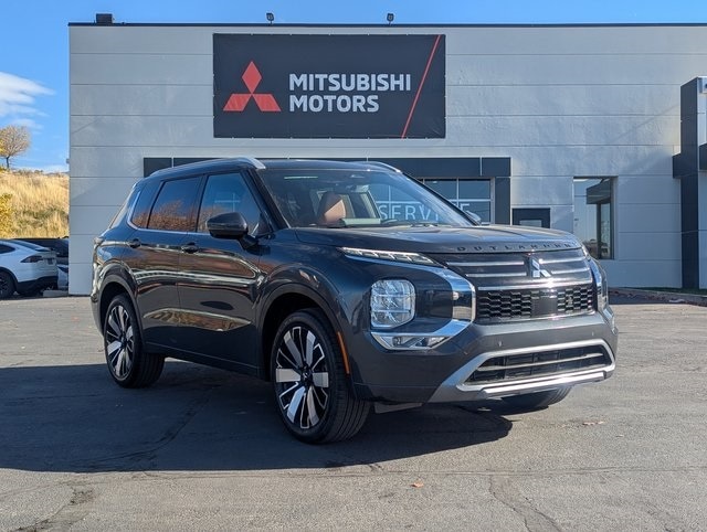 2025 Mitsubishi Outlander's photo