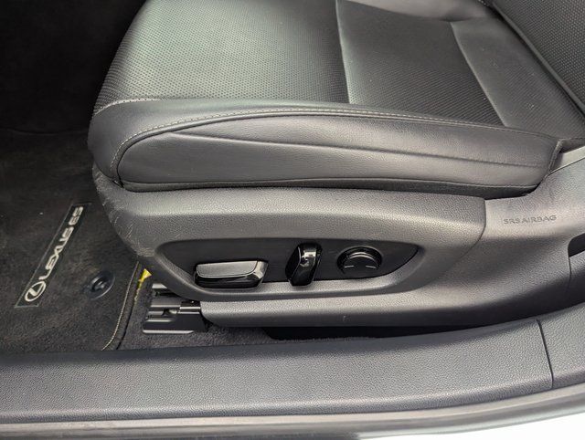 2021 Lexus ES Hybrid 300h - Photo 24