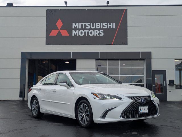 2021 Lexus ES Hybrid 300h