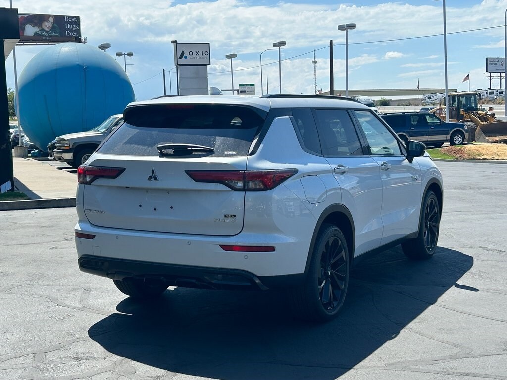 2025 Mitsubishi Outlander PHEV SEL photo 2