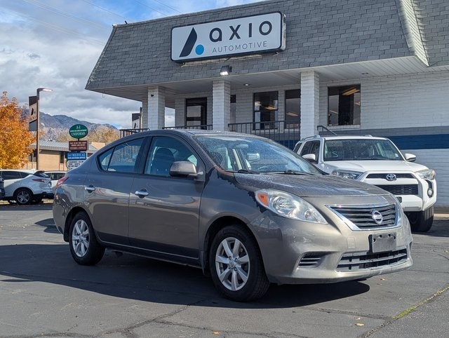 2014 Nissan Versa Sedan SV
