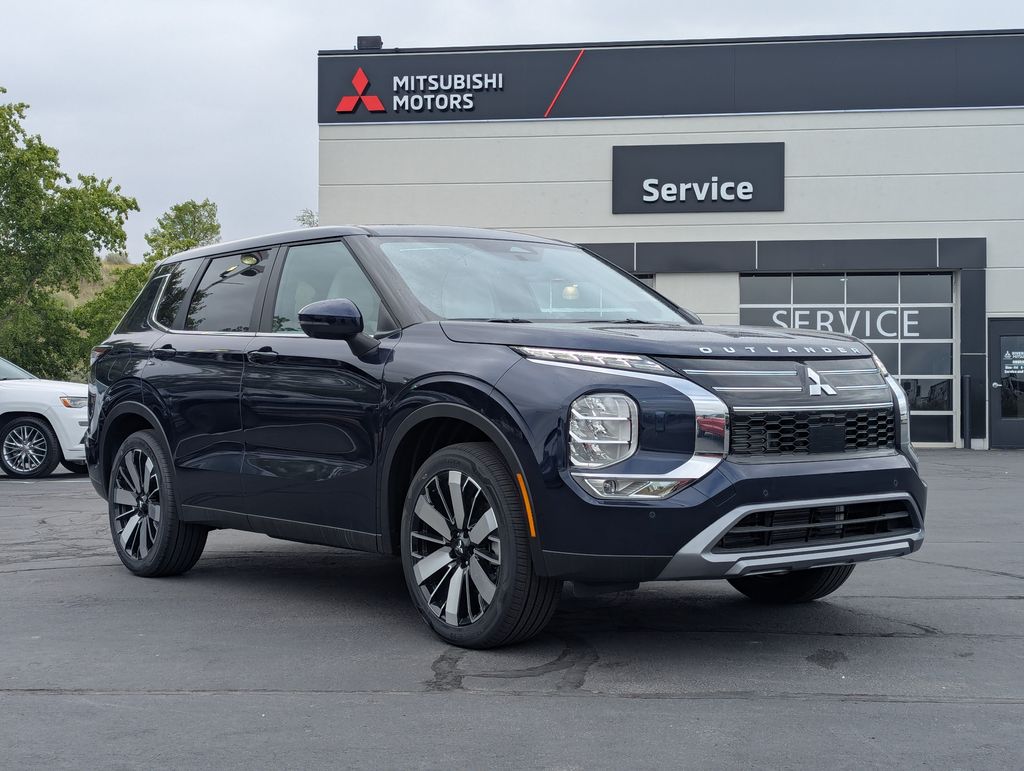 2026 Mitsubishi Outlander SE S-AWC's photo