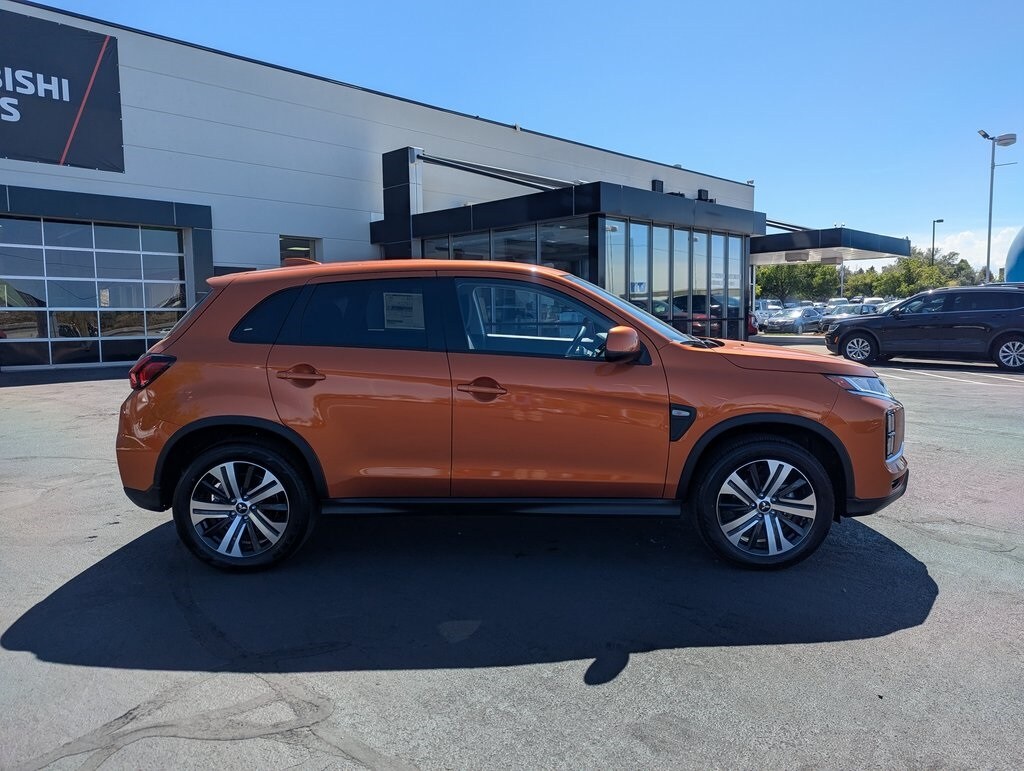 2025 Mitsubishi Outlander Sport ES SE LE photo 2