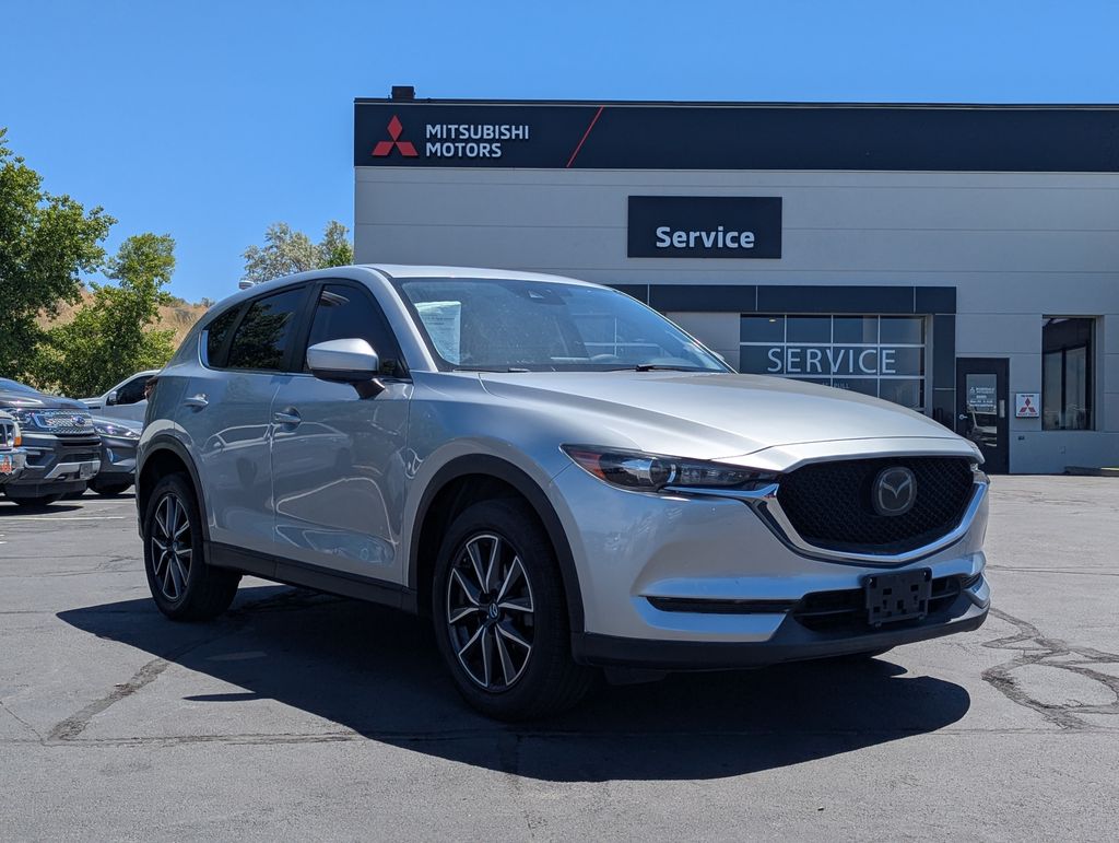 2018 Mazda CX-5 Touring auto's photo