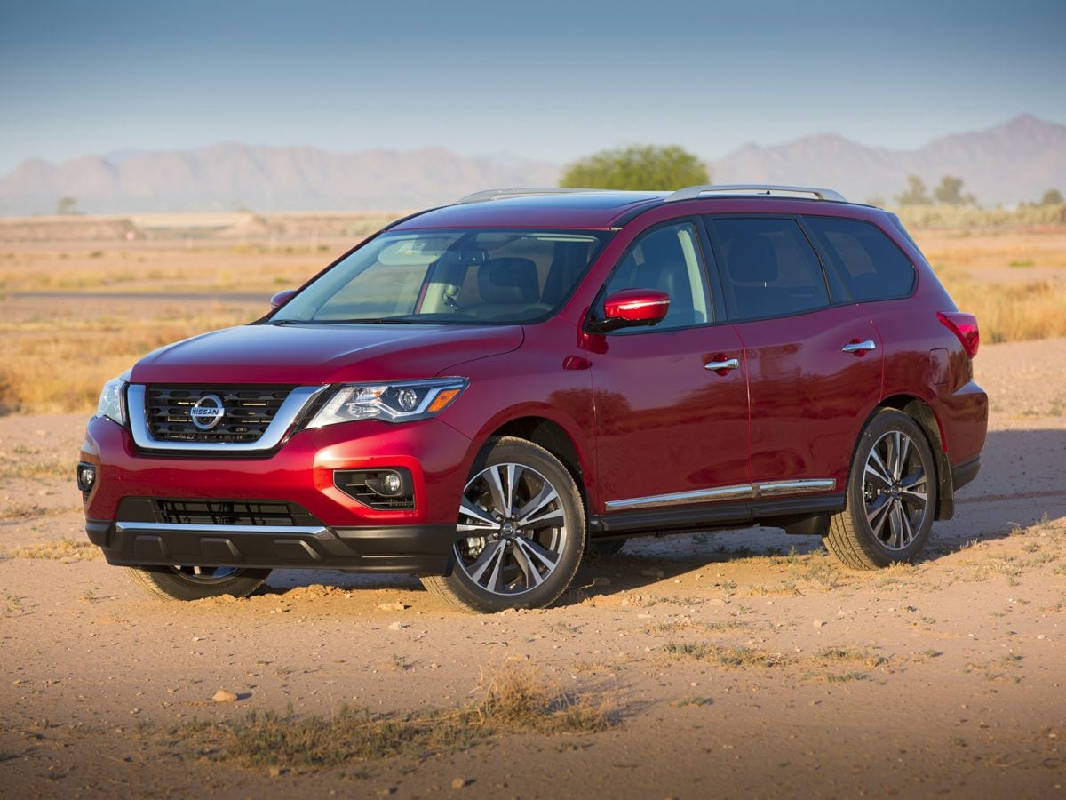 2018 Nissan Pathfinder SV's photo