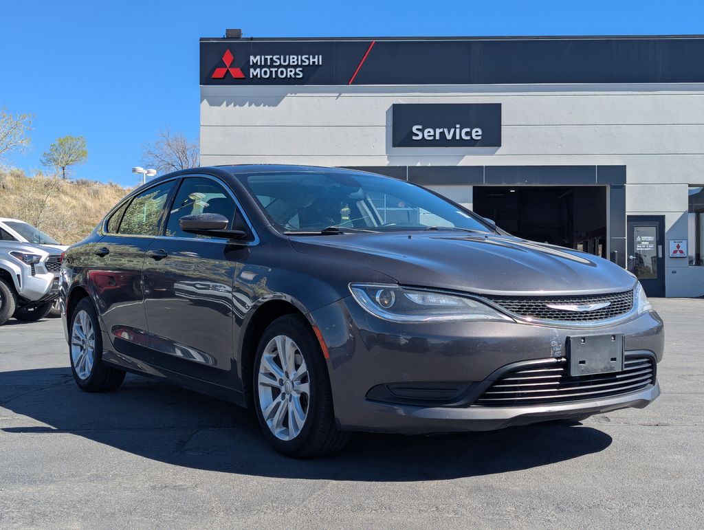 2016 Chrysler 200 LX