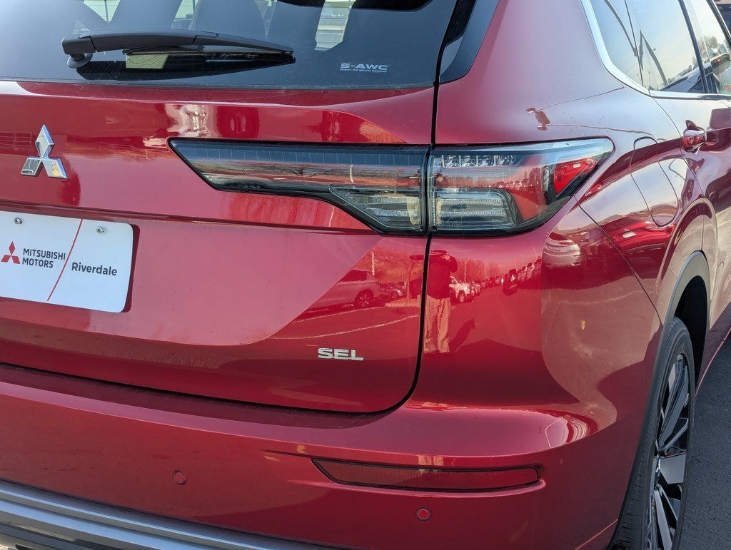 New 2026 Mitsubishi Outlander SEL SUV