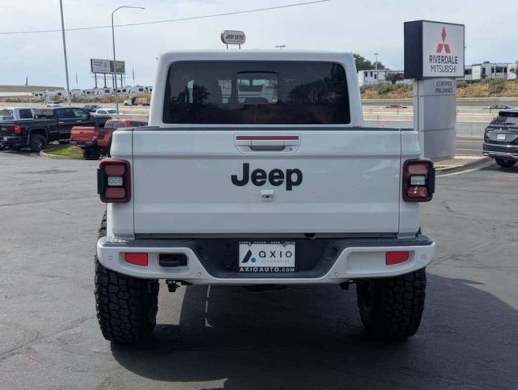 Used 2023 Jeep Gladiator Overland Truck Crew Cab