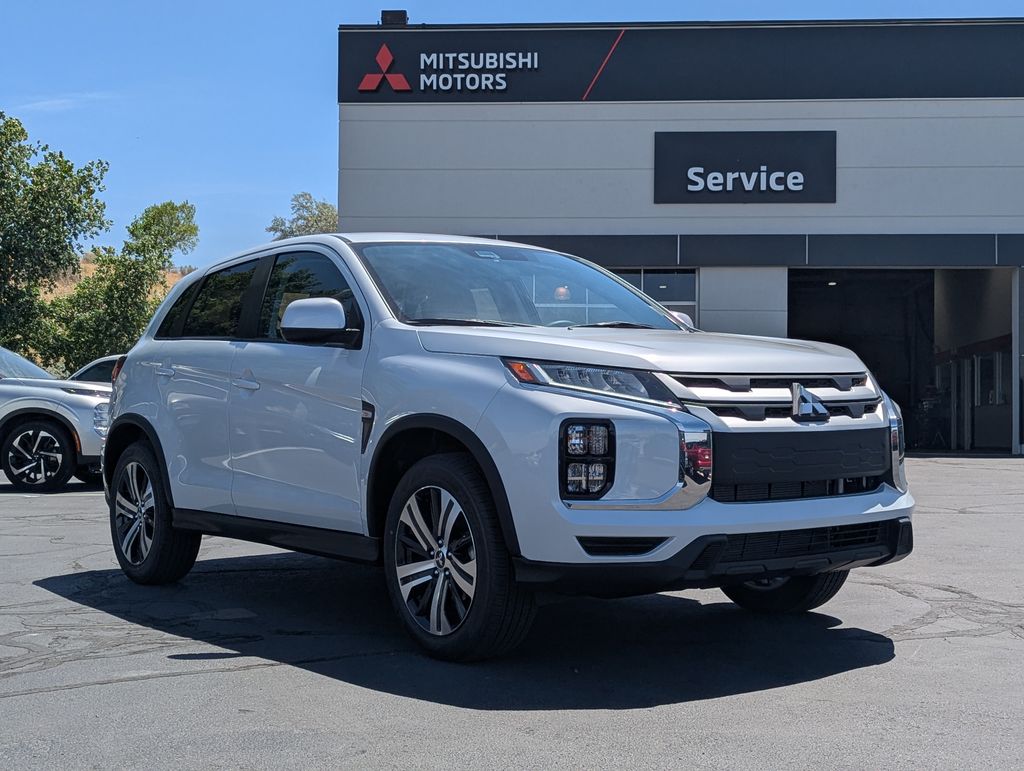 2026 Mitsubishi Outlander Sport 2.0 ES AWC CVT's photo