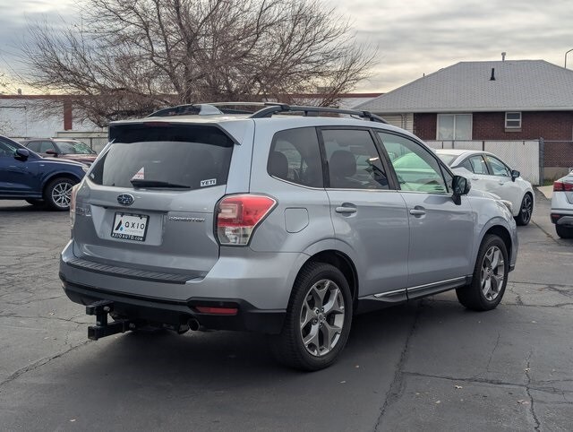 2018 Subaru Forester 2.5i Touring photo 2