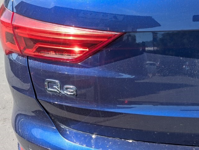 2022 Audi Q3 45 TFSI S line Premium photo 3