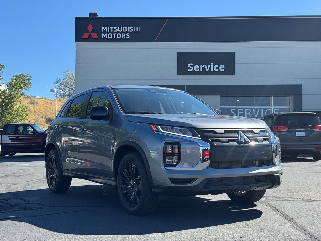 2027 Mitsubishi Outlander Sport LE