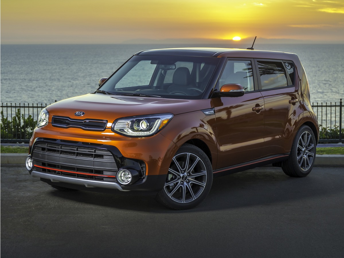 2017 Kia Soul 1.6L Base 6 A/T's photo