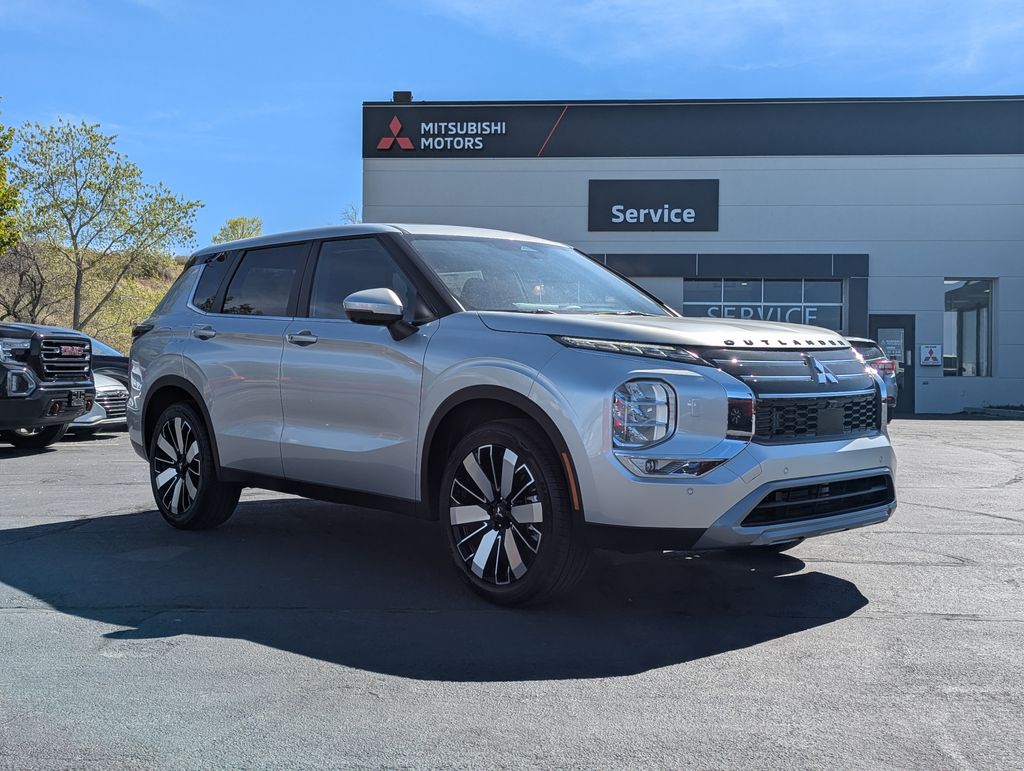 2026 Mitsubishi Outlander SE S-AWC's photo