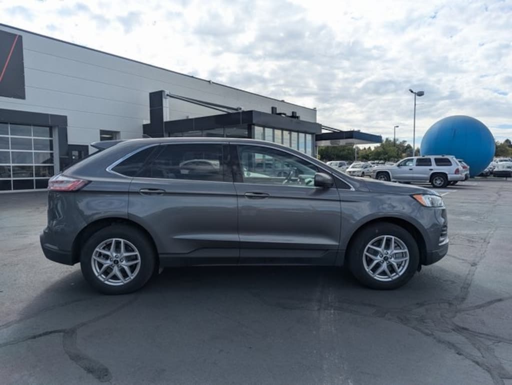 Used 2024 Ford Edge  SUV