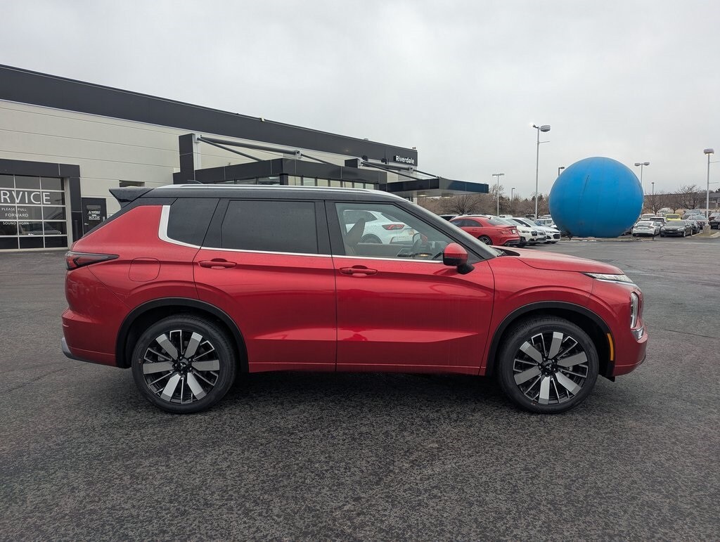 New 2026 Mitsubishi Outlander SEL SUV