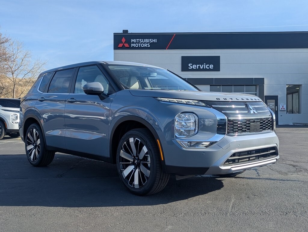 New 2026 Mitsubishi Outlander SE SUV