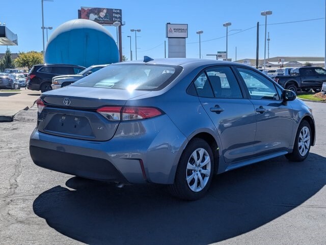 2024 Toyota Corolla LE photo 3