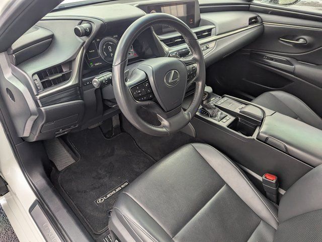 2021 Lexus ES Hybrid 300h - Photo 22