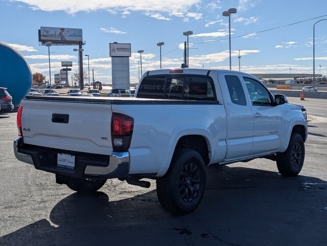 2023 Toyota Tacoma V6 4x4 photo 3