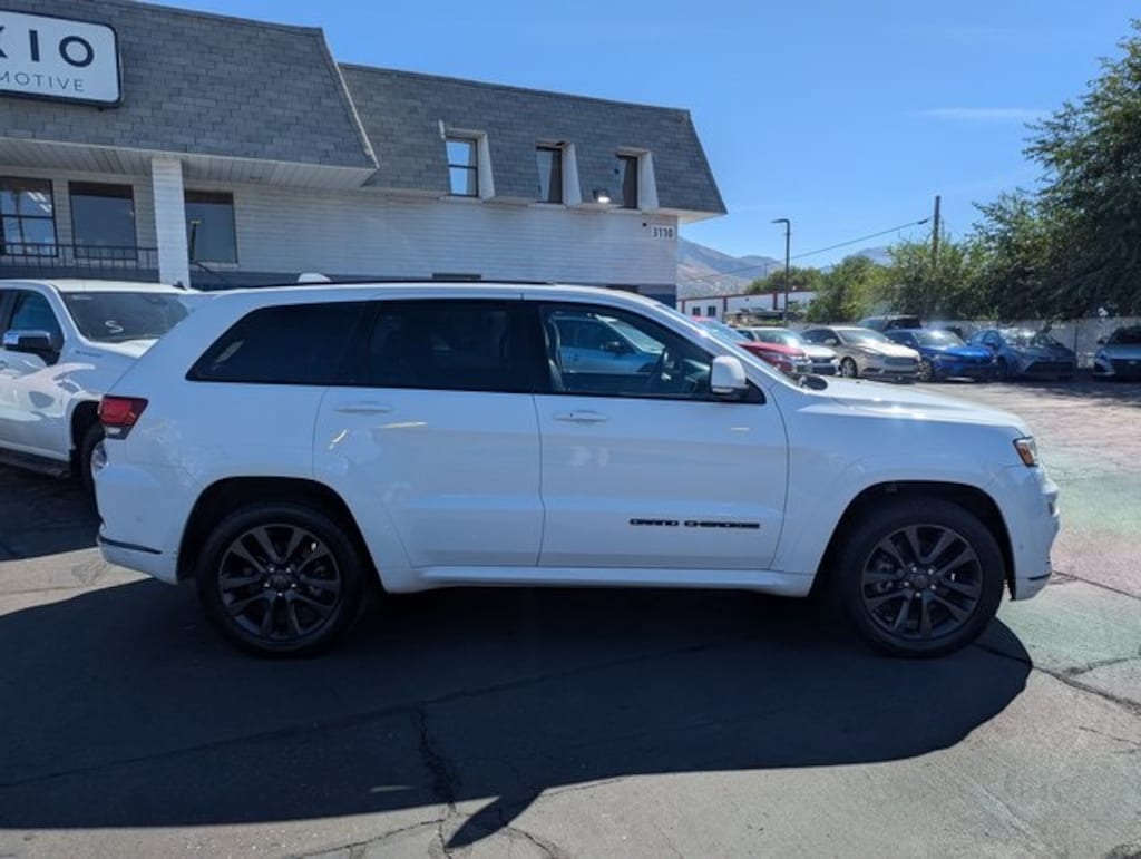 Used 2018 Jeep Grand Cherokee Overland 4x4 SUV
