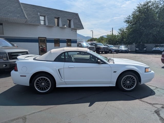 2000 Ford Mustang GT photo 3