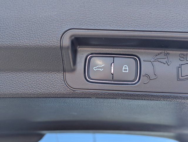 2023 Ford Explorer Limited - Photo 32