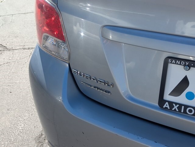 2012 Subaru Impreza 2.0i Premium photo 4