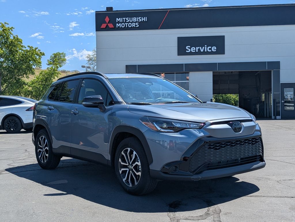2025 Toyota Corolla Cross Hybrid SE AWD's photo