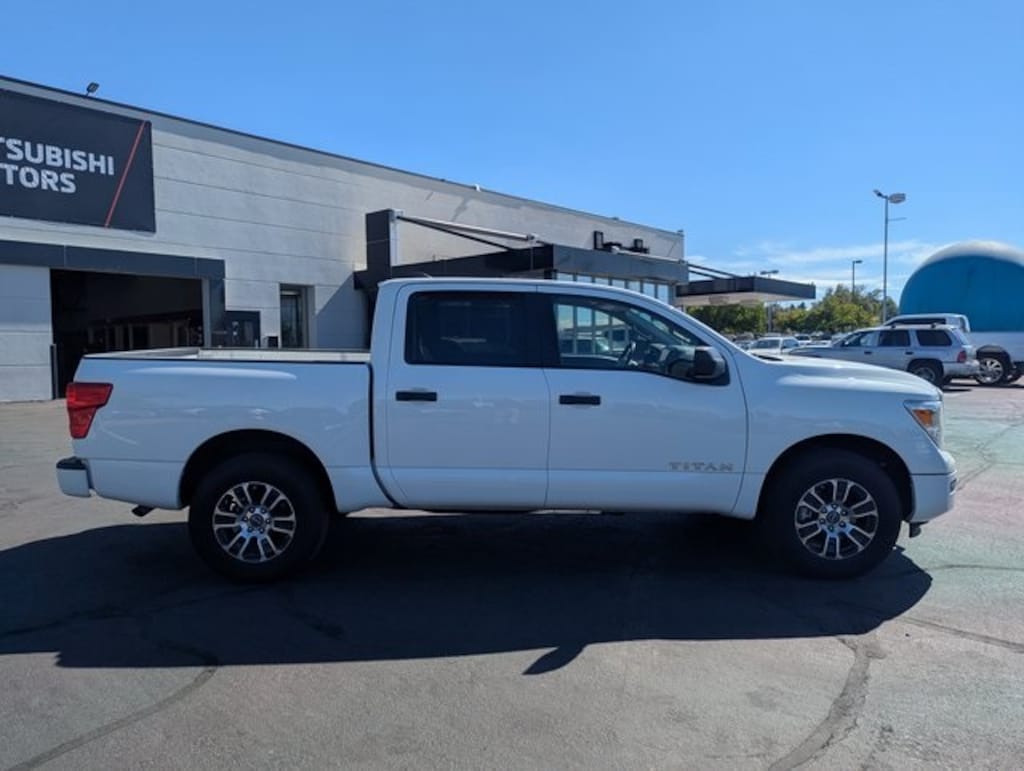 Used 2024 Nissan Titan SV Truck Crew Cab