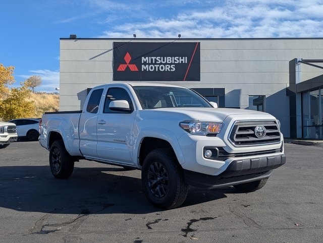 2023 Toyota Tacoma SR5's photo