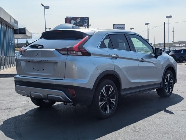 2024 Mitsubishi Eclipse Cross SEL photo 2