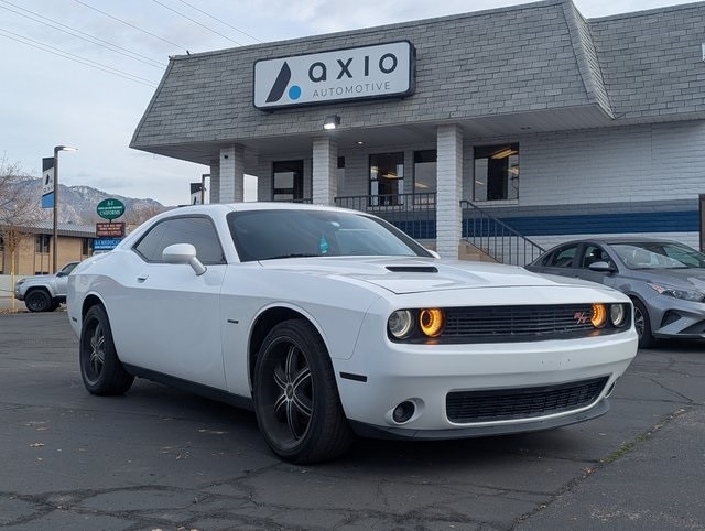 2015 Dodge Challenger R/T's photo