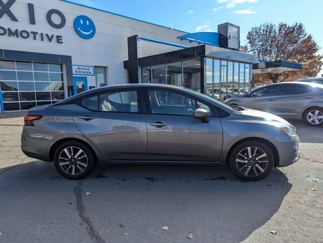 2021 Nissan Versa 1.6 SV photo 2