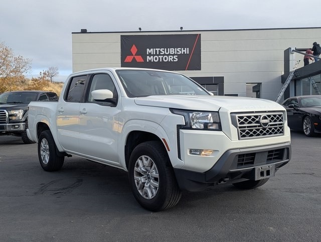 2022 Nissan Frontier SV's photo
