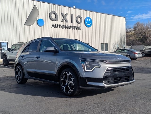 2023 Kia Niro SX Touring's photo