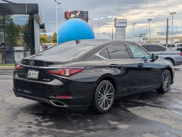 2023 Lexus ES 350 photo 3