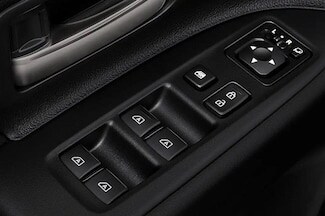 Mitsubishi Outlander - Interior 3.jpg