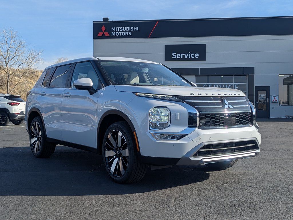 2026 Mitsubishi Outlander SE S-AWC's photo