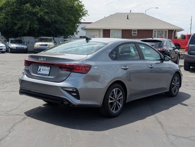 2024 Kia Forte LXS photo 3