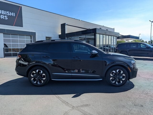 2023 Kia Sportage Plug-In Hybrid X-Line photo 2