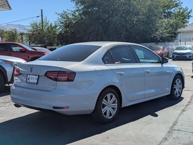 2017 Volkswagen Jetta 1.4T S photo 2