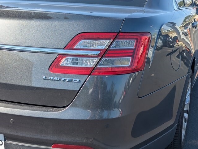2019 Ford Taurus Limited photo 3