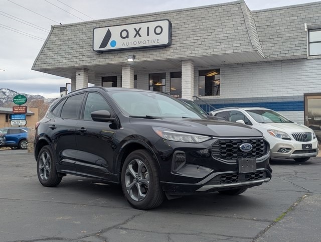 2023 Ford Escape ST-Line's photo