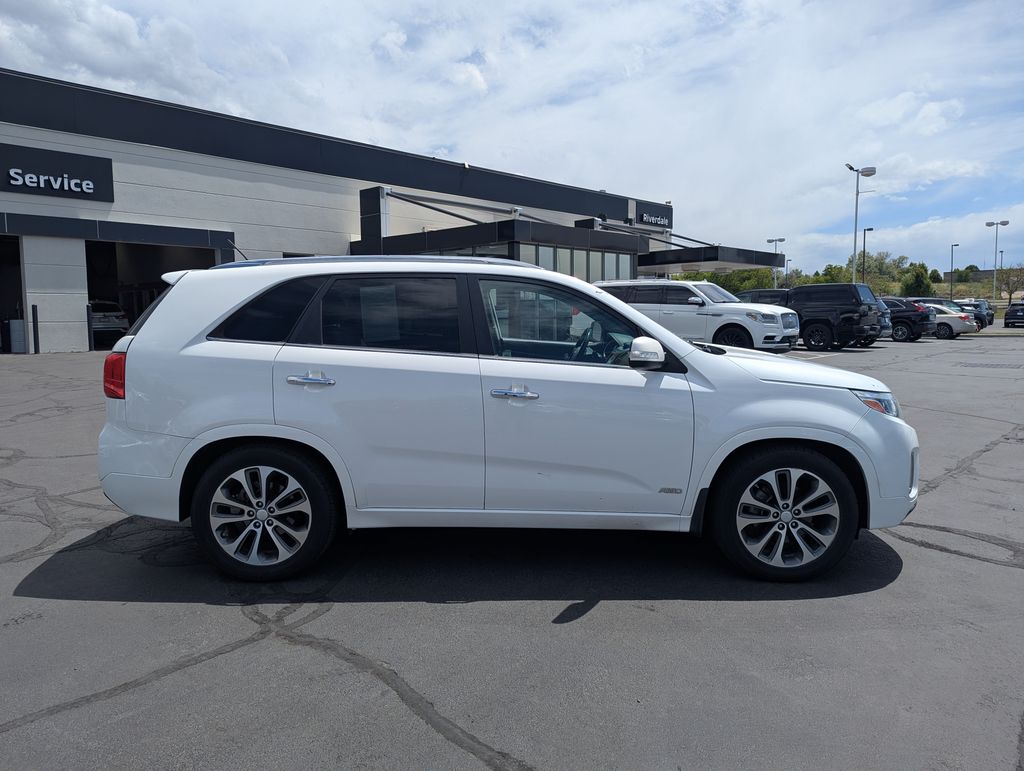 Used 2015 Kia Sorento Limited with VIN 5XYKWDA71FG624693 for sale in Riverdale, UT