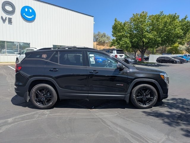 2022 Gmc Terrain AT4 photo 2