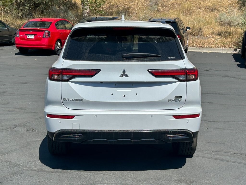 2025 Mitsubishi Outlander PHEV SEL photo 3