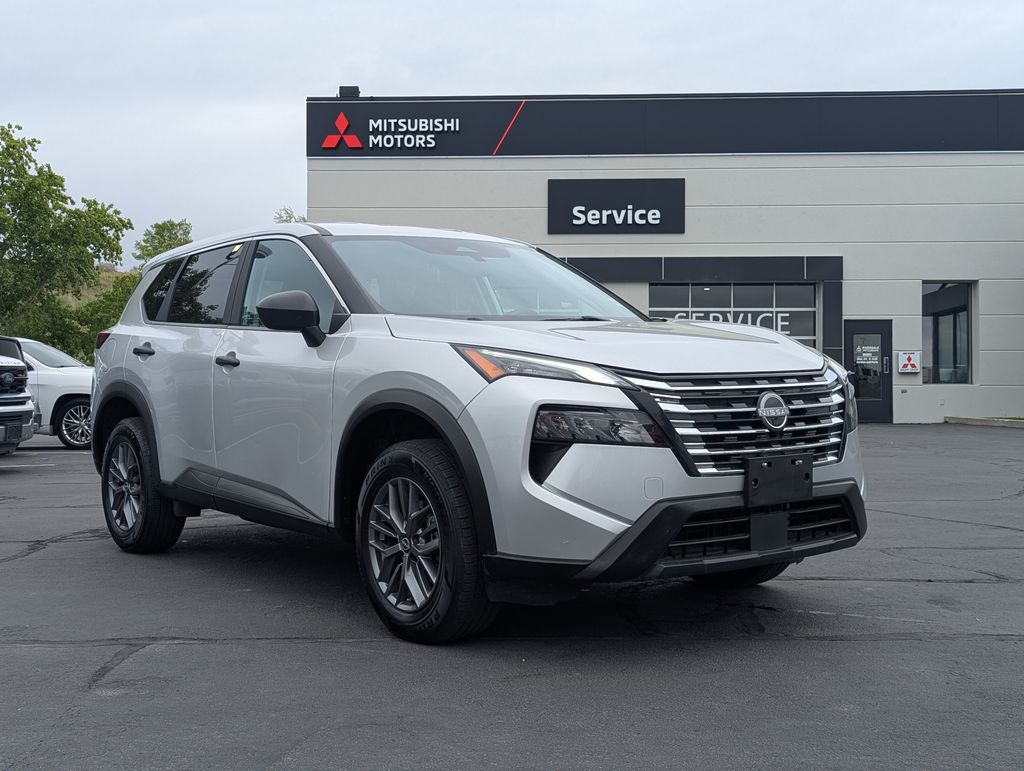 2024 Nissan Rogue S AWD's photo